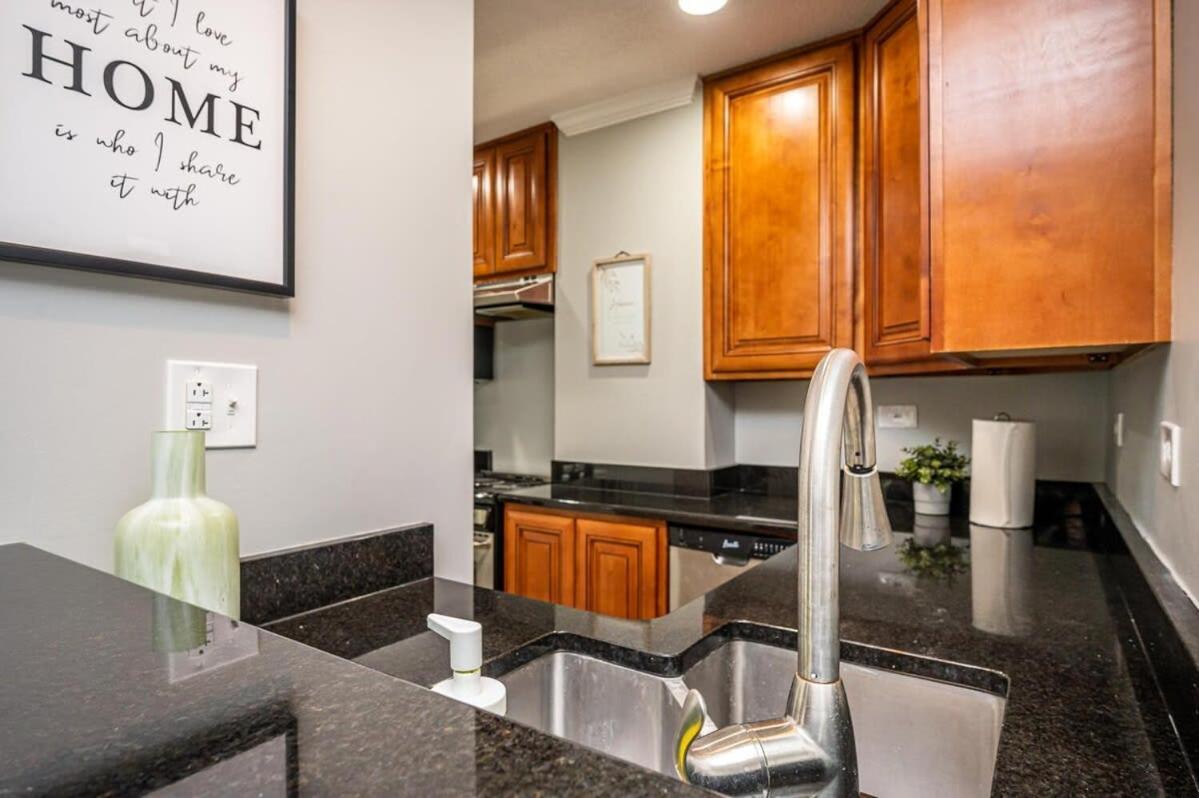 Villa Downtown! 24H Concierge! Private Balcony! 11K Atlanta Exterior foto